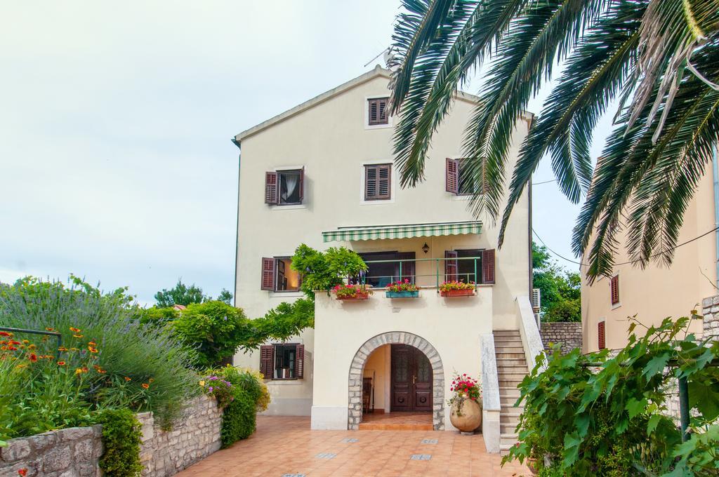 Family House Lana Villa Osor Kültér fotó